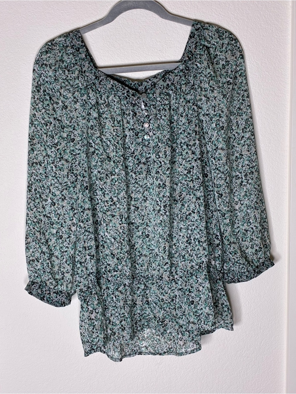 Liz Claiborne Mint Green Floral Chiffon Button‑Front Blouse | Size XL | EUC
